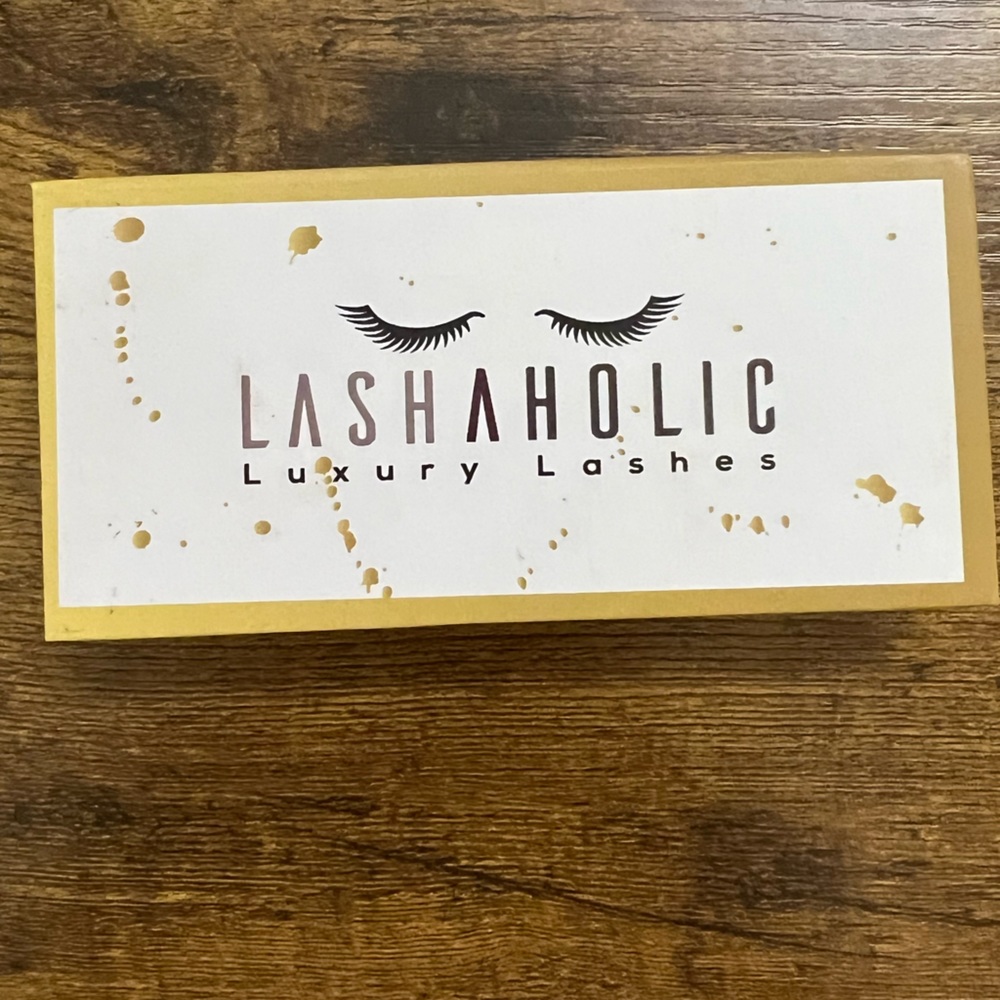🔥 Lashaholic Lashes Basic B Collection 🔥 - Instaglam